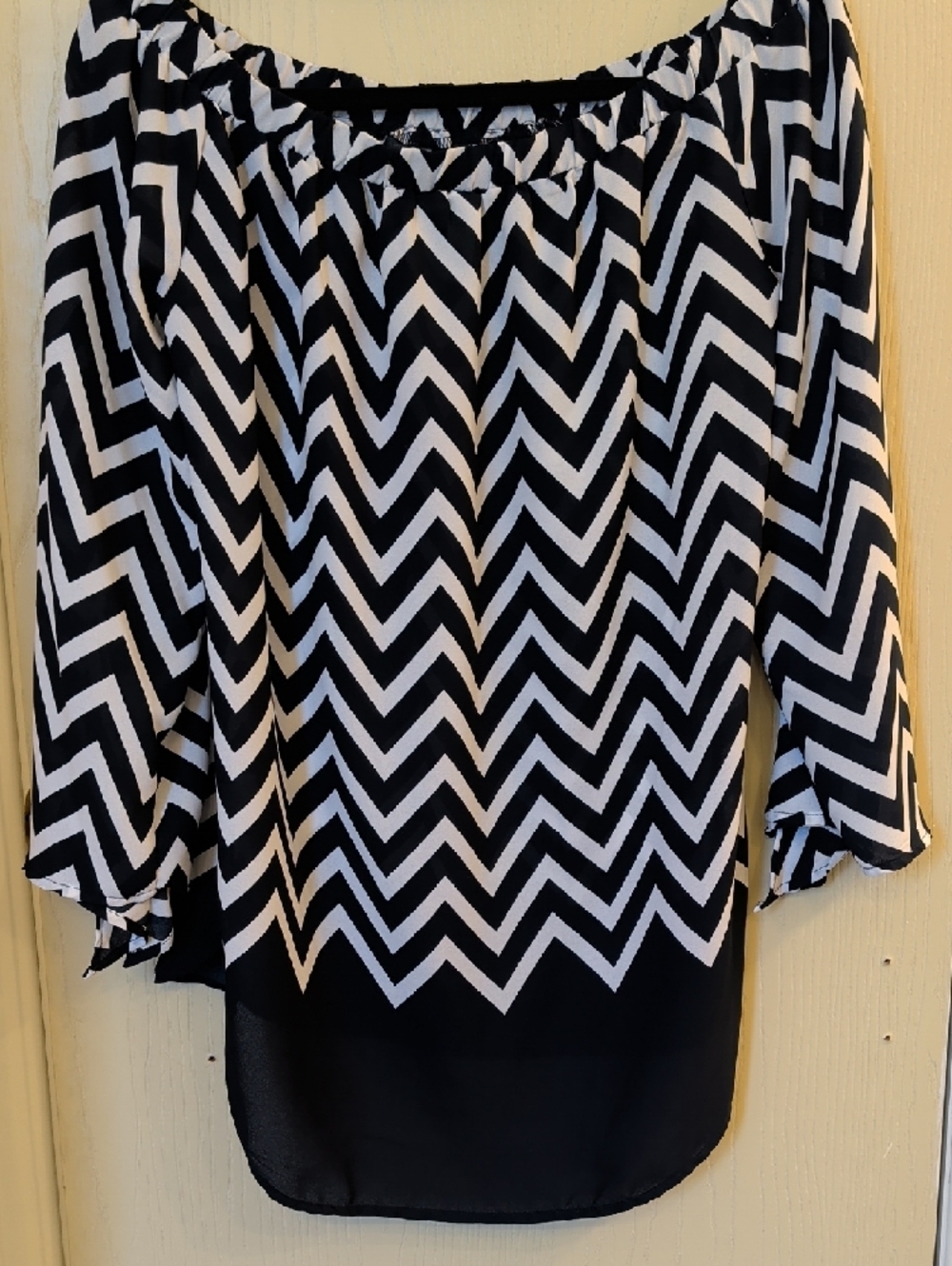 Tacera Navy White Chevron Off Shoulder Blouse Size M Boho Flowy Hi Low Top - Picture 2 of 9